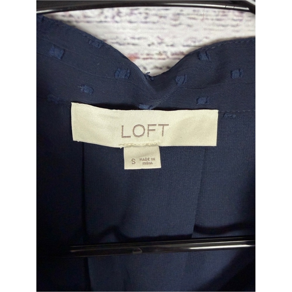 LOFT Navy Blue Eyelet Flutter Sleeve Blouse – Size S - Picture 4 of 9